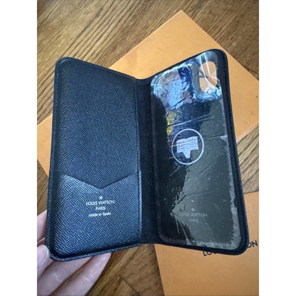 Authentic Louis Vuitton iPhone X Monogram Black & Gray Folio Case BC0158 - Picture 8 of 12